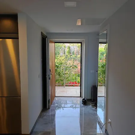 Private Inside The Luxury 公寓